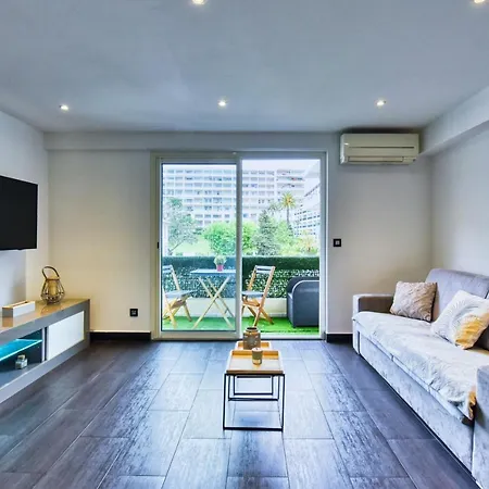 Le Venitia Raffiné Avec Balcon Mignon, Pour Votre à Deux Appartement