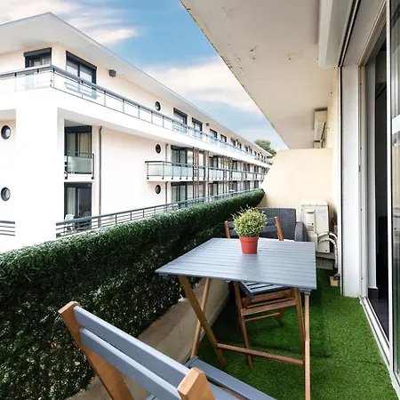 Le Venitia Raffiné Avec Balcon Mignon, Pour Votre à Deux Appartement Cannes