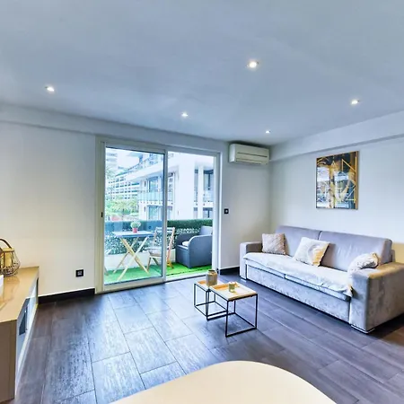 Apartment Le Venitia Raffine Avec Balcon Mignon, Pour Votre Sejour A Deux