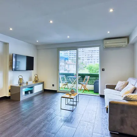 Le Venitia Raffine Avec Balcon Mignon, Pour Votre Sejour A Deux Appartement Cannes